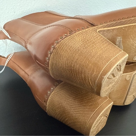 NEW Dansko Shayna Heeled Calf Leather Chelsea Clogs Boot Side Zip - Picture 8 of 13